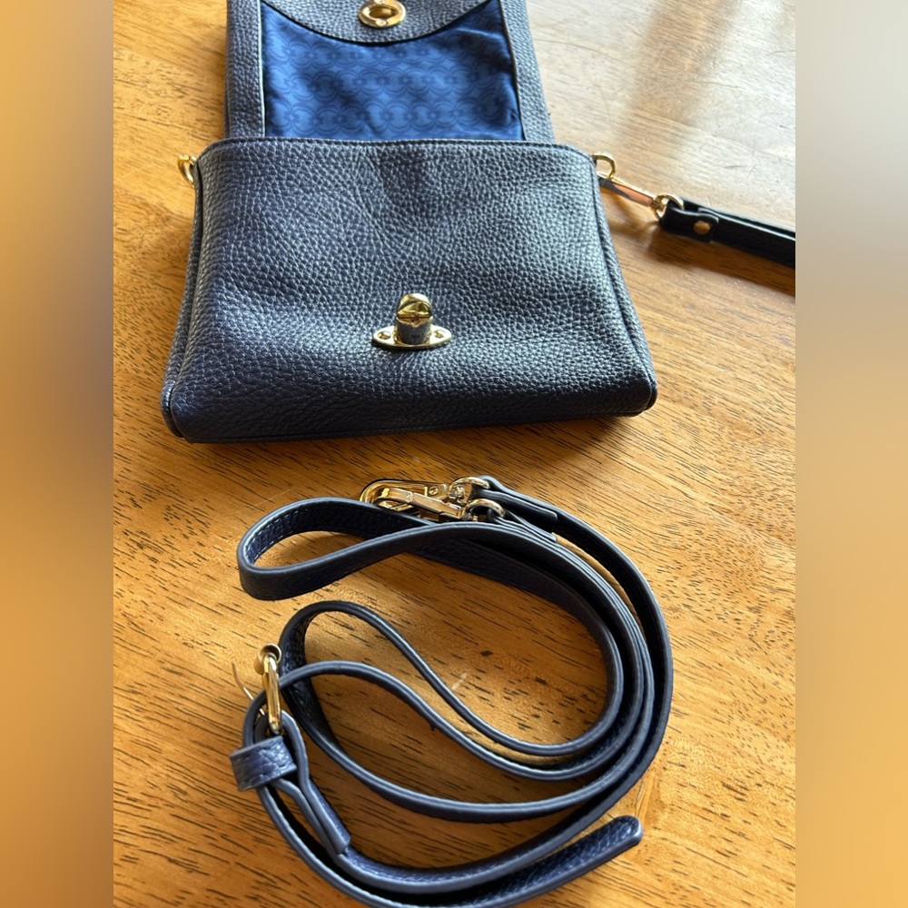 CHARMING CHARLIE Navy wristlet - Picture 9 of 10